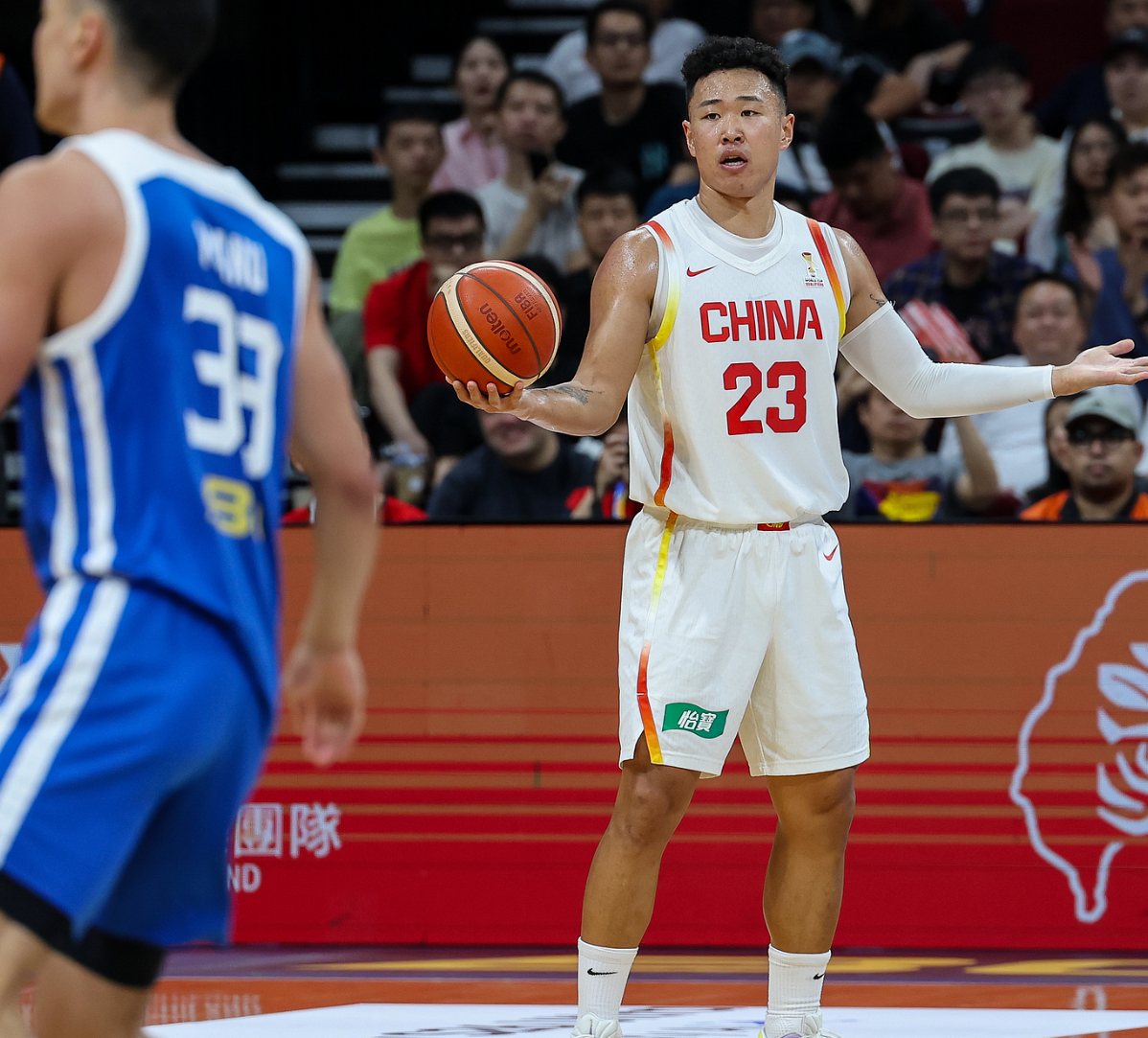 MK体育app下载-中国男篮晋级形势：逆转11分取连胜稳住前三 7月再胜一场锁出线